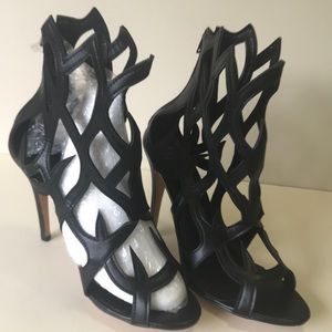 NWOT Fabulous Black 4” Heel Stiletto